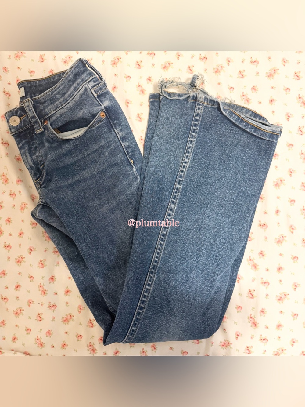 Blue Women's Low-Rise Straight Jeans